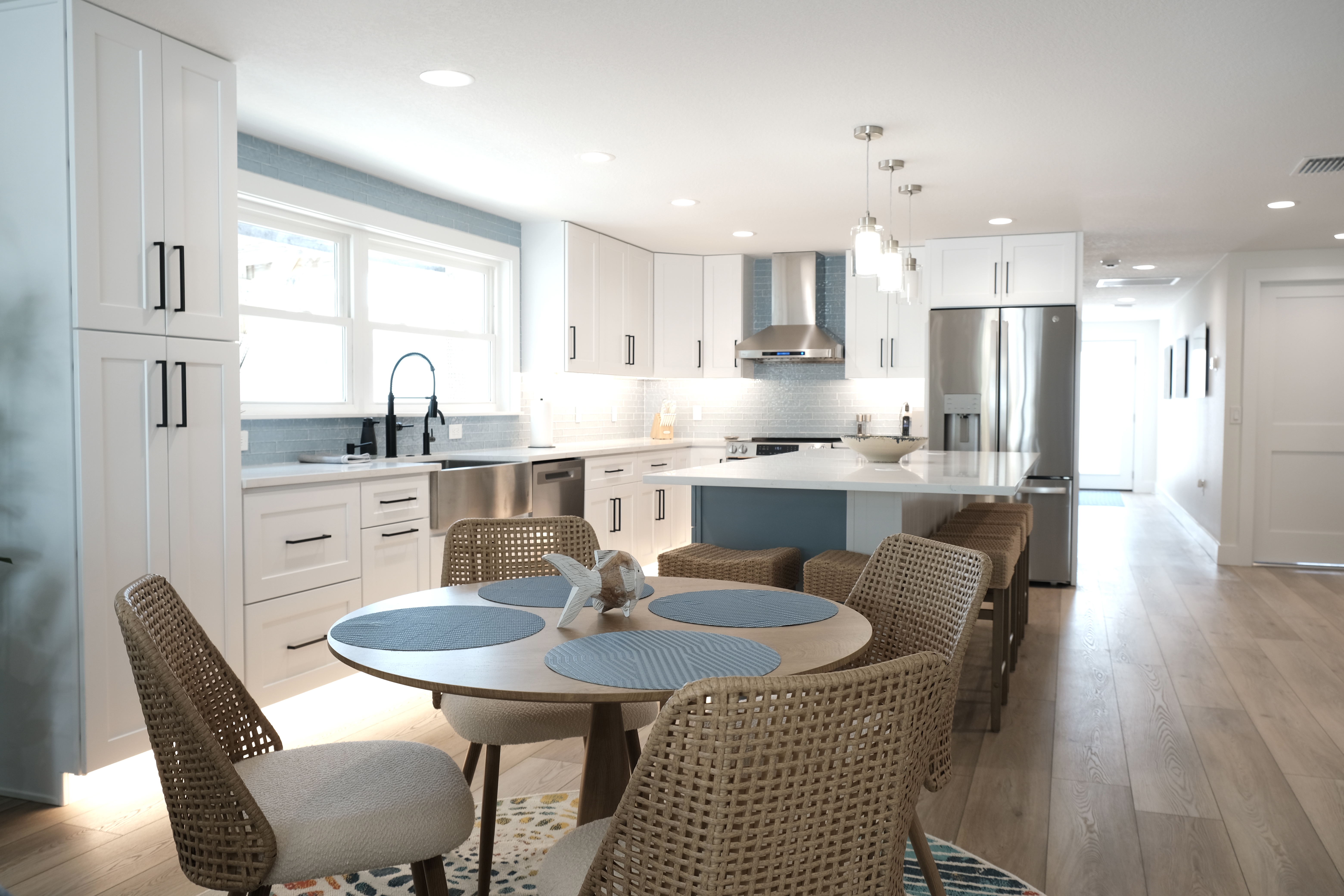 Kitchen with island